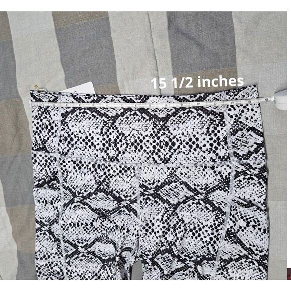 LXNMGO Women's High Waist Yoga Shorts with Pockets Stretch Workout Running XL - Picture 3 of 9